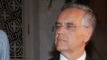 Prosecutor Dogiakos to wanted person Hatzisavvas, in order to be justified, you hid part of your case by separating the Wind Park of Rhodes SA from your recruiting at the Secret Service - NIS despite being a wanted person.